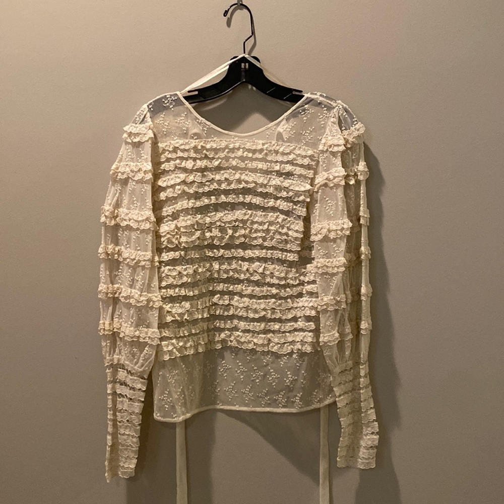 BCBG MAXAZRIA Off White Woven Long Sleeve Top With Open Back. NWT Size: XS